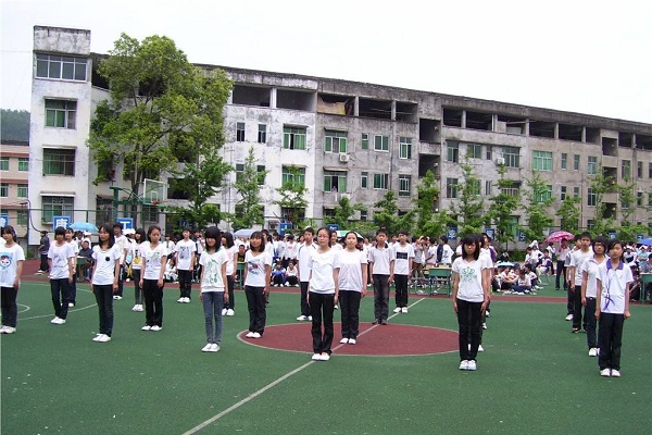 成都公立航空學(xué)校有哪些(成都天府航空學(xué)校怎么樣)