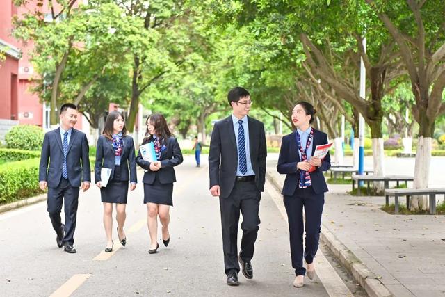 包含成都川科外國語學校招生簡章的詞條