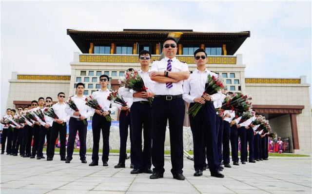 成都航空職業(yè)學(xué)校招生簡章(呼市航空職業(yè)學(xué)校的招生簡章)