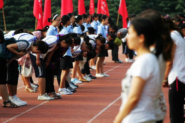 中考成績很差能讀什么學(xué)校(中考不好該上哪個(gè)學(xué)校)